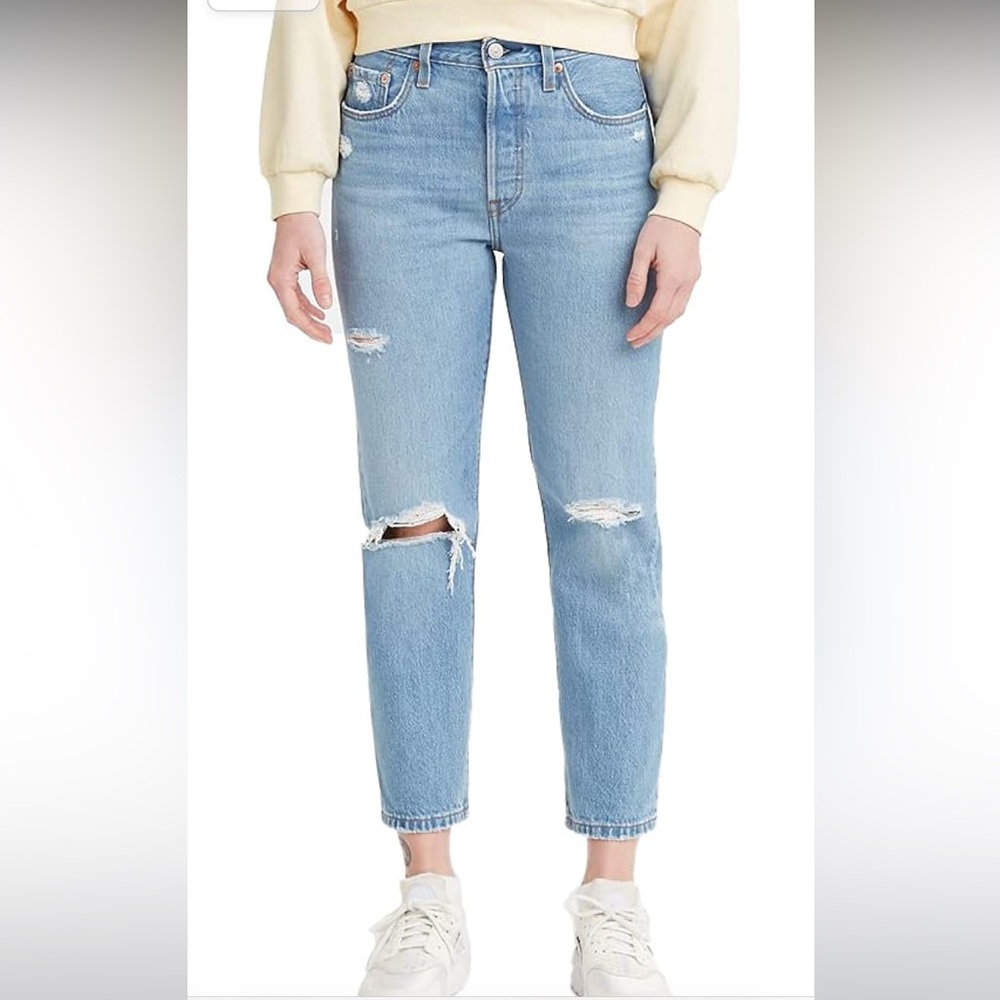 NWT Levi’s Cropped Jeans